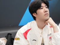 兰博竞技-Rookie回归赛场，势不可挡首场状态亮眼，FPX观众沸腾！的简单介绍