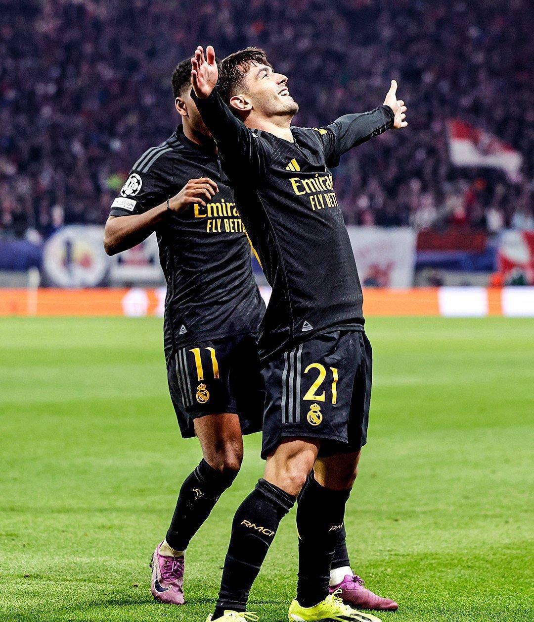  ac米兰时隔16年再进欧冠四强 