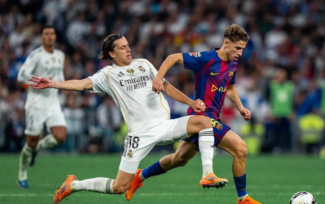 关键时刻西甲传出新动向，菲尼克斯太阳豪取连胜，管理层表态：球迷炸锅，身体对抗强度拉满(文件传出助手)